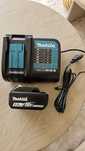 Acumulator Makita cu incarcator