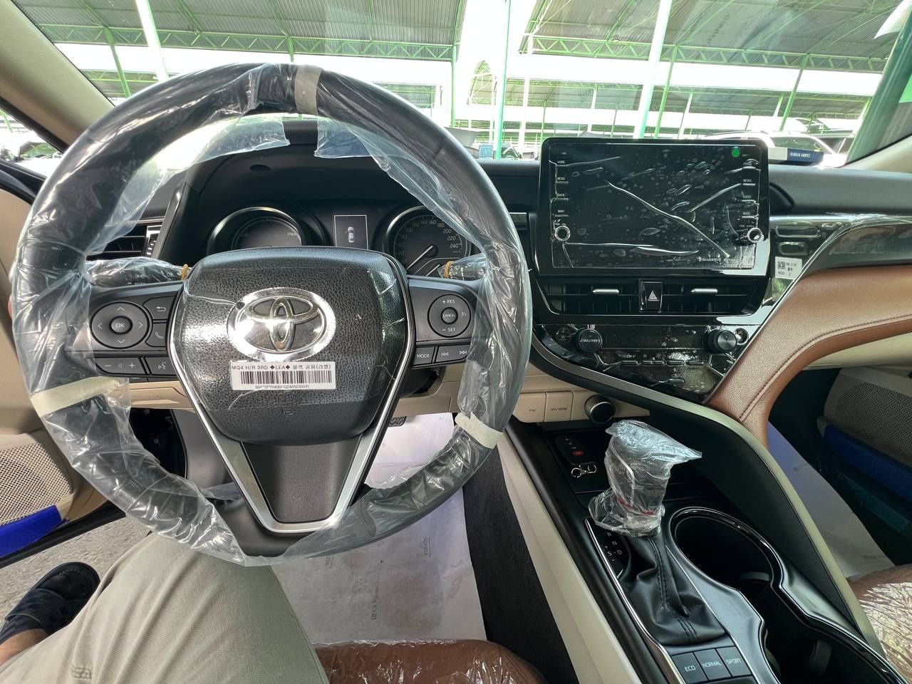 Toyota Camry Gibrid Full