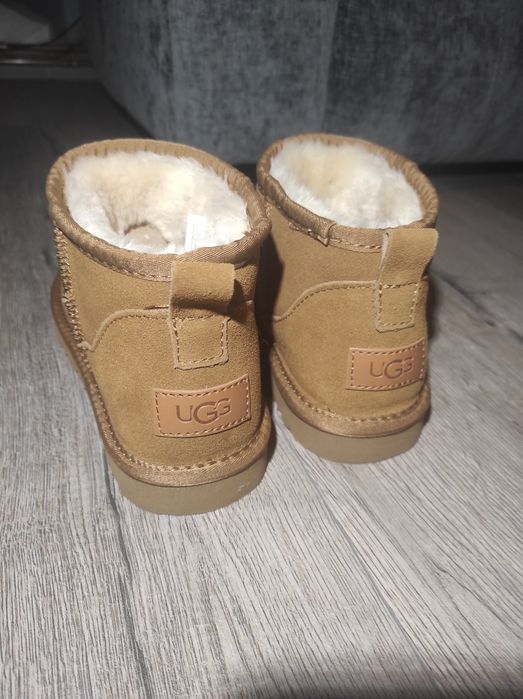 UGG marimea 39-40