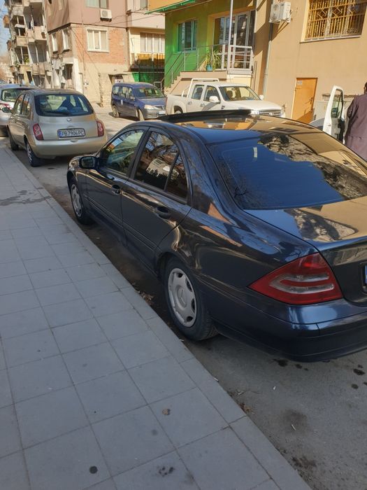 Мерцедес c2000 ku.136kn