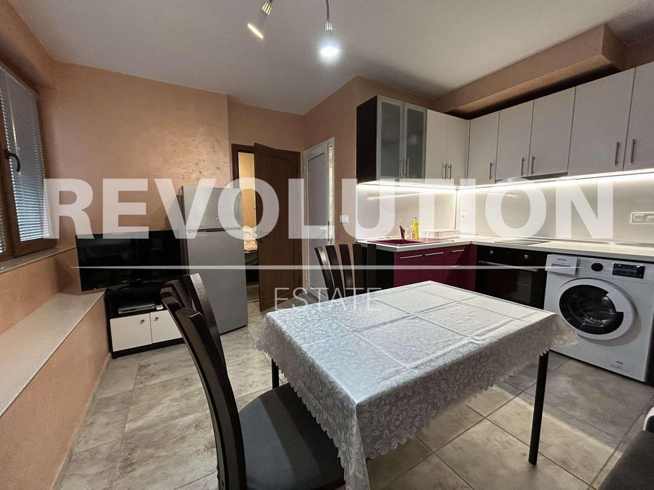 Дава се под наем Двустаен апартамент в Варна, Колхозен пазар - 50 кв.м за 390 € - Снимка #2