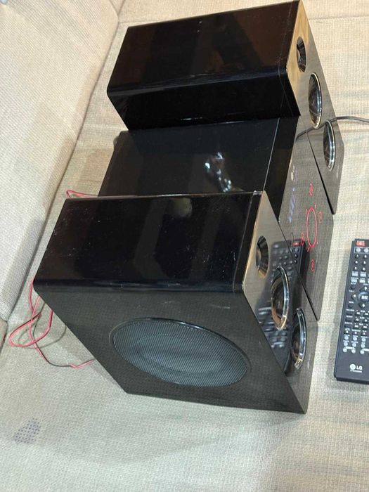 Sistem audio compact LG FB162-D0U complet functional