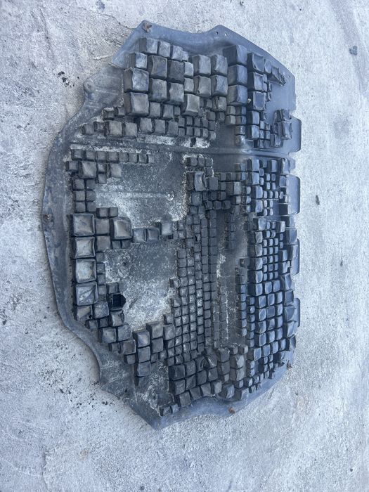 Кора под двигателя за VW polo 4