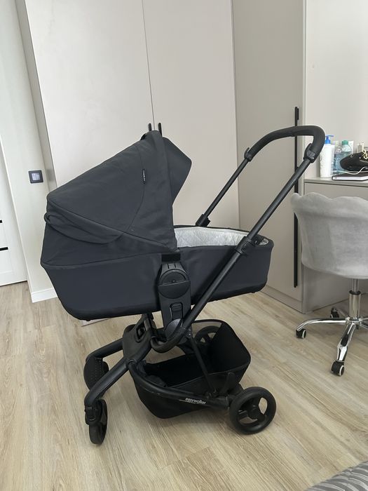 Продам коляску 2 в 1 easywalker