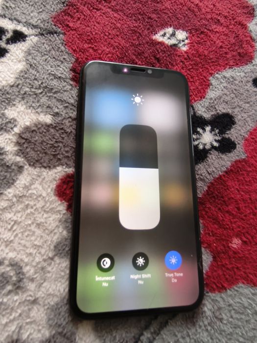 Vând iPhone x 64