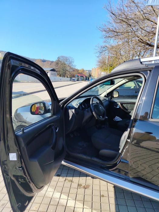 Дачия Дъстър бензин 1.6