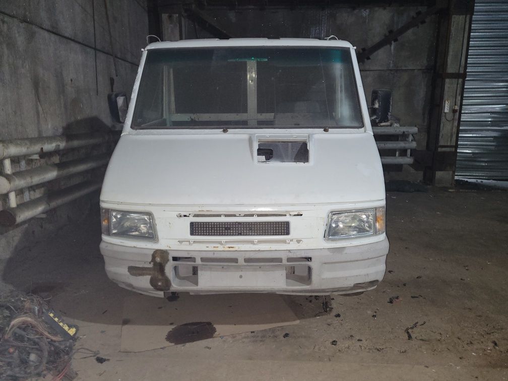 Продам тягач Iveco daily