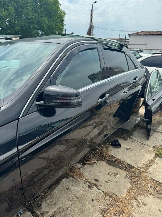 Vând portiere stanga față,spate Mercedes W212 -2013