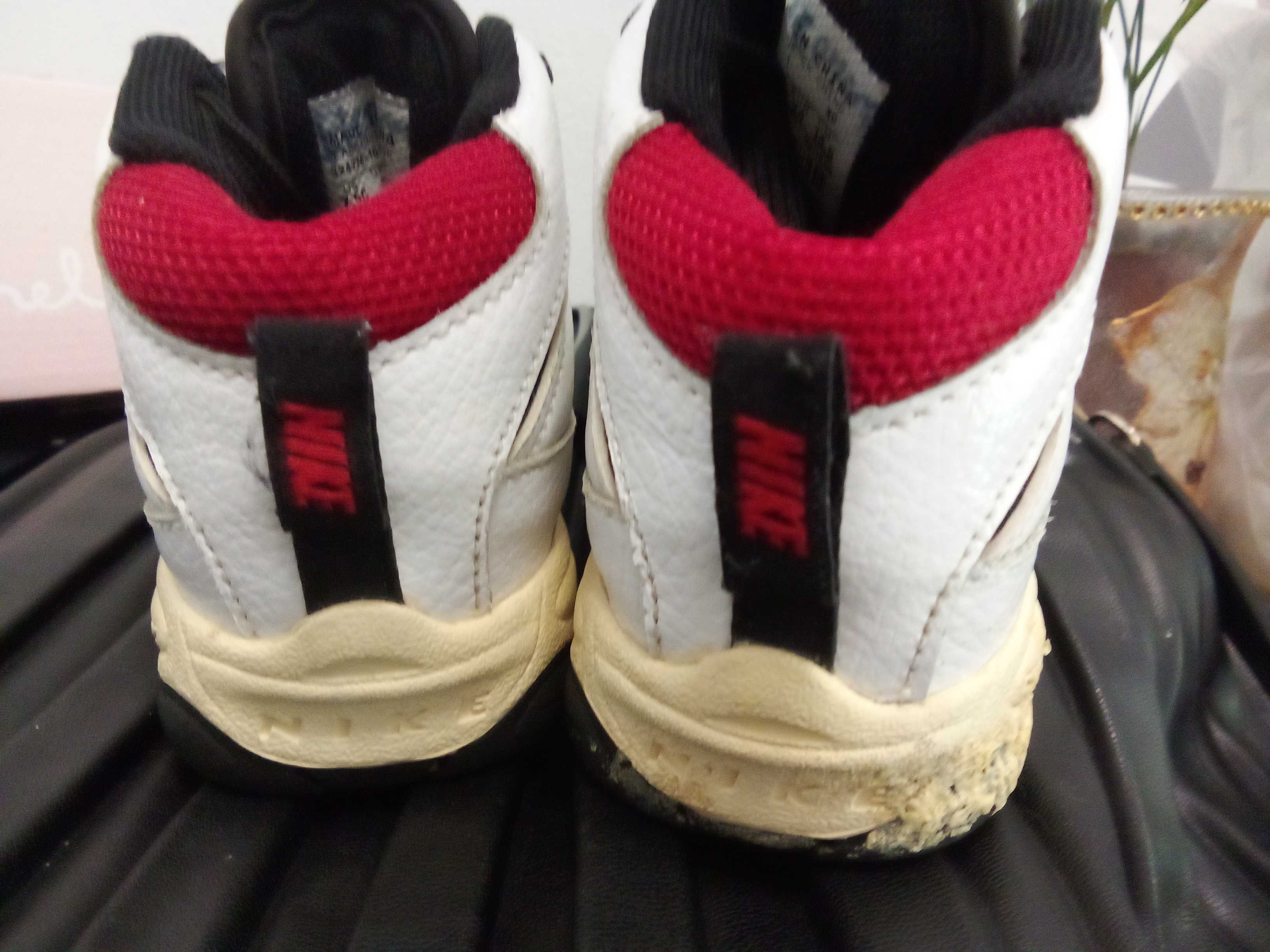 Кожени кецове Nike 24 н-р - 8 лв.
