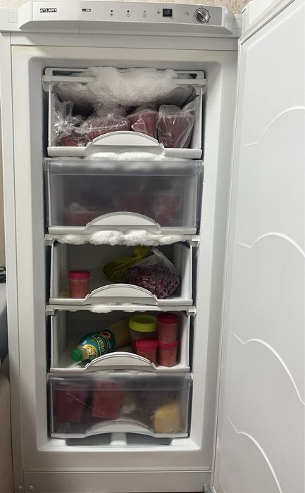 Продам морозильную камеру