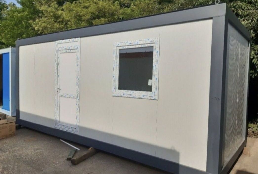 Vand containere modulare la super preț