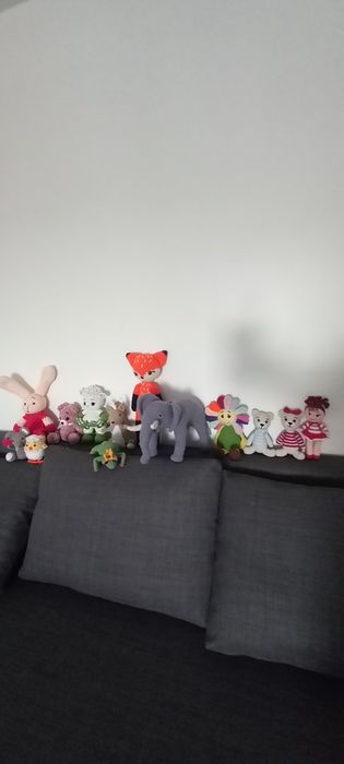 Vând jucării croșetate manual.