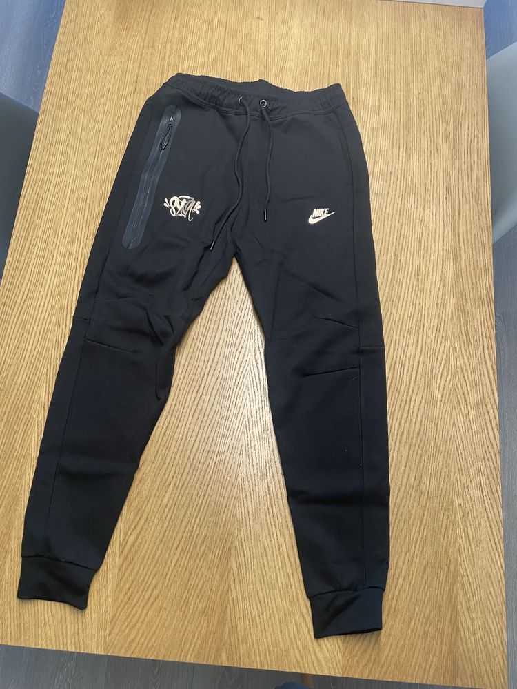 nike tech fleece X syna
