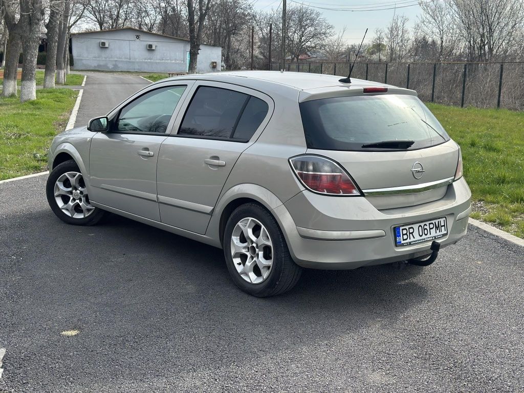 Opel astra  preț 2750euro negociabil