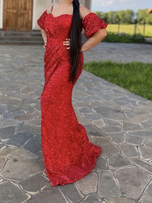 Rochie plină cu paiete