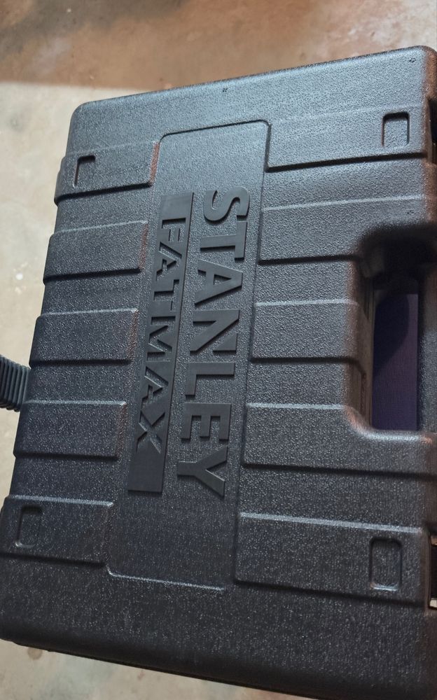 къртач Stanley fat max нов в гаранция