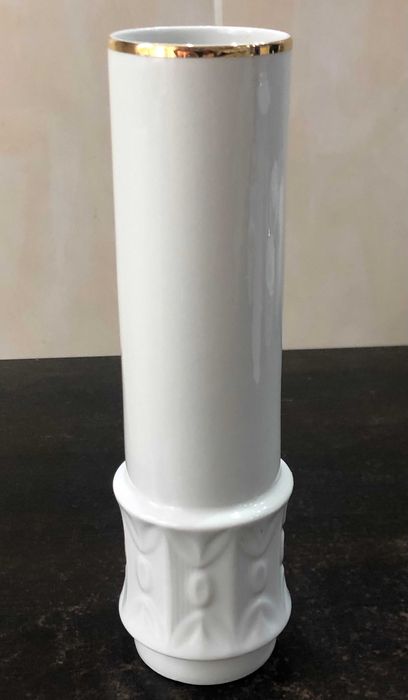 Vaza alba din portelan Bareuther Bavaria Germany, anii `70.