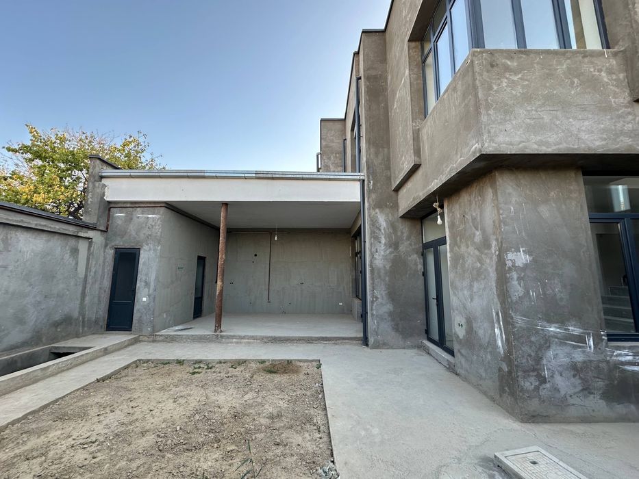 Срочно продам  участок в Назарбеке Харакат ахоли пункти