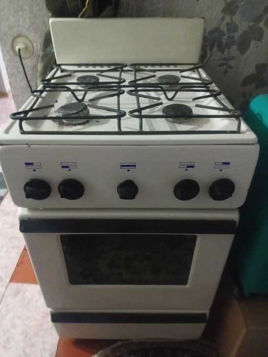 Продам газовую плиту
