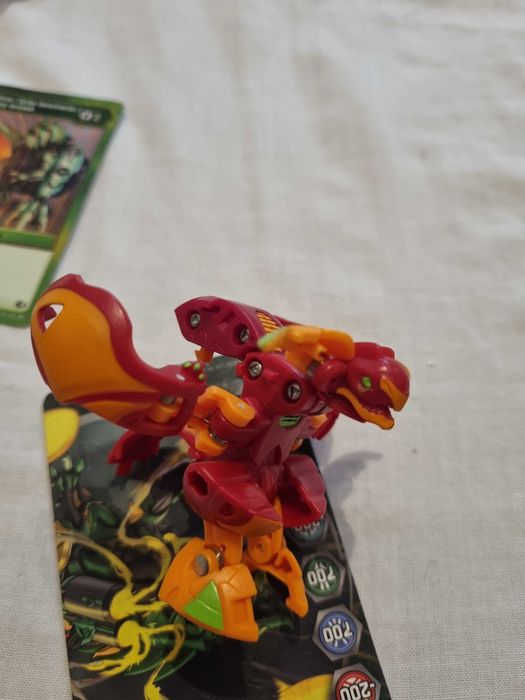 Set 6 bucati figurine bakugan