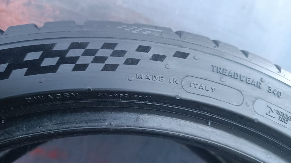 245/40/19 Michelin Дот 3522