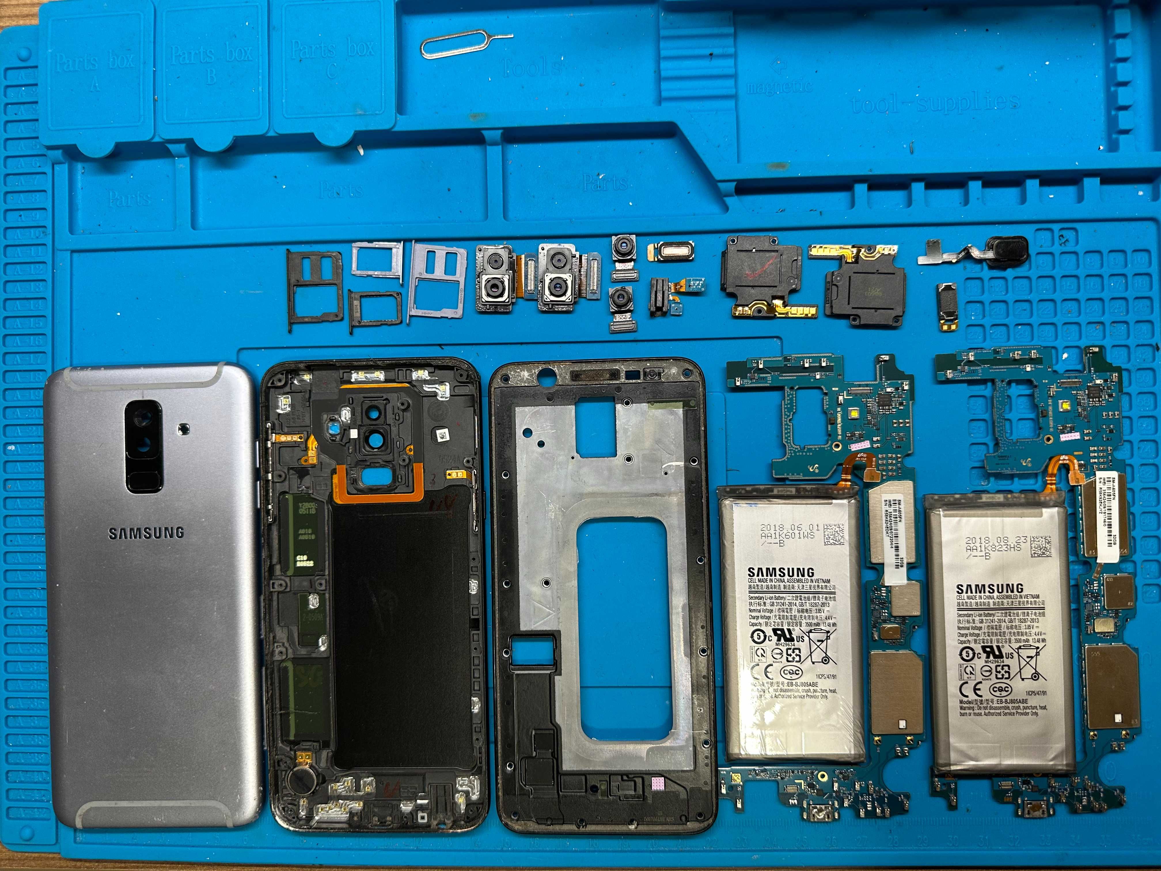 Samsung Galaxy A6+ (Plus) на части