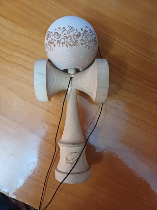 Kendama cu Tama miguel x Answer Shape ken