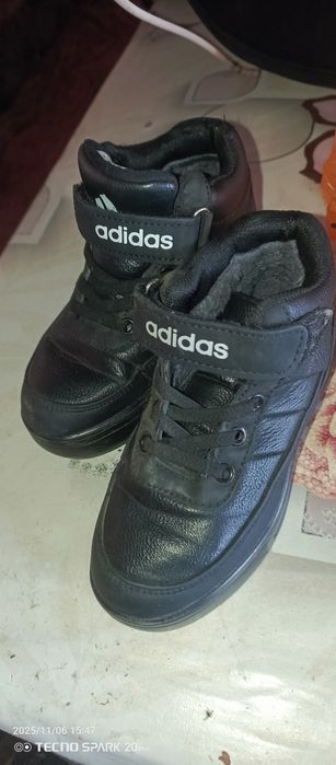 Продам детскую обувь за 2500 ( 1 пара)