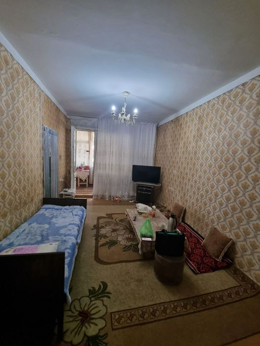 Квартира продаётся Чиланзар 20 квартал 2/2/4 балк 1,5*6 айген