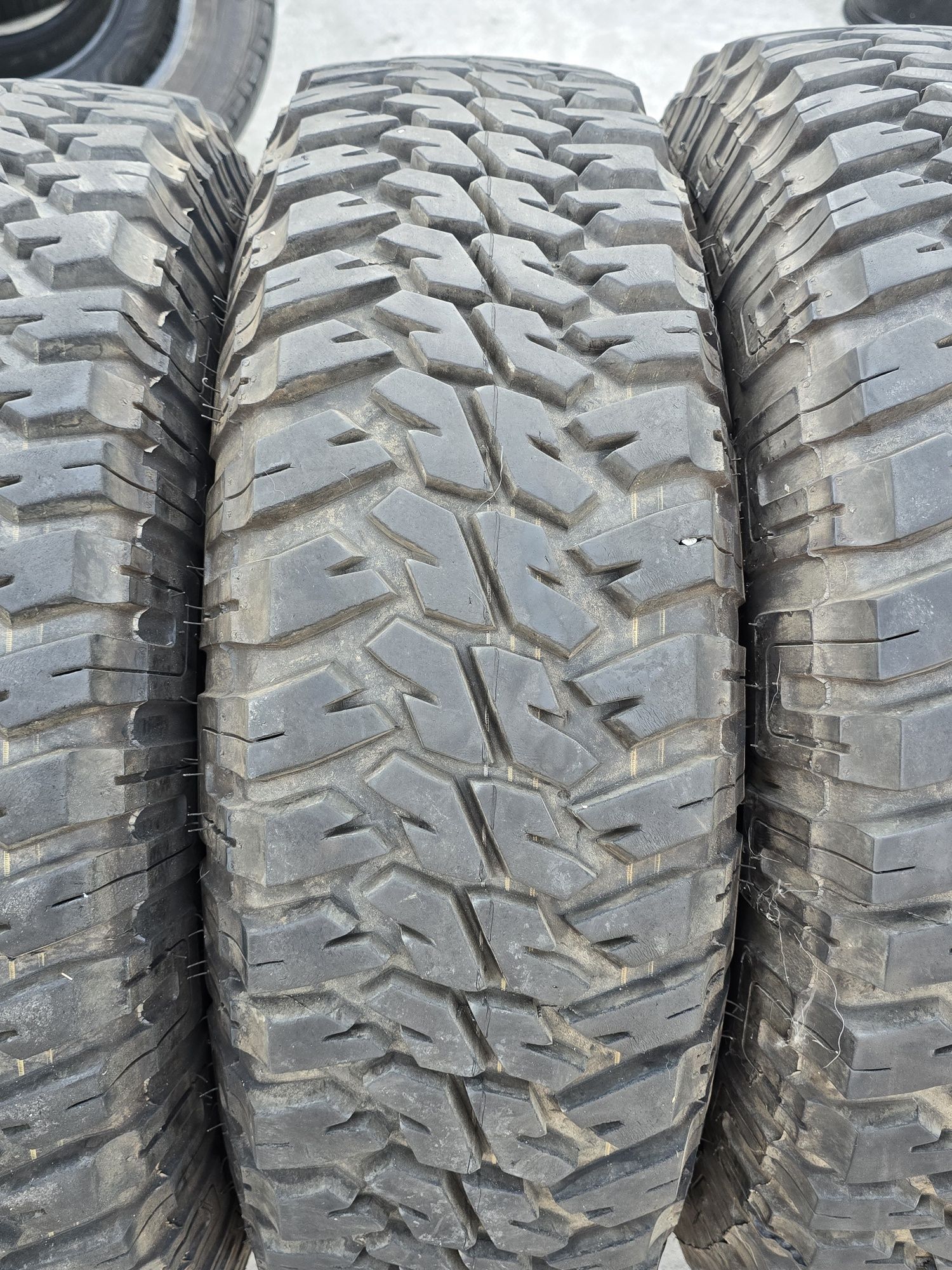 5 Броя 235/85/16 Goodyear 12mm