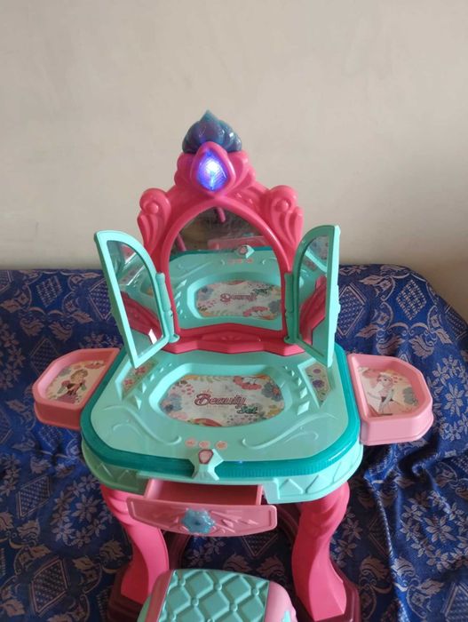 Тоалетка за деца