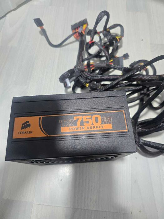 Захранване Corsair TX750 750W
