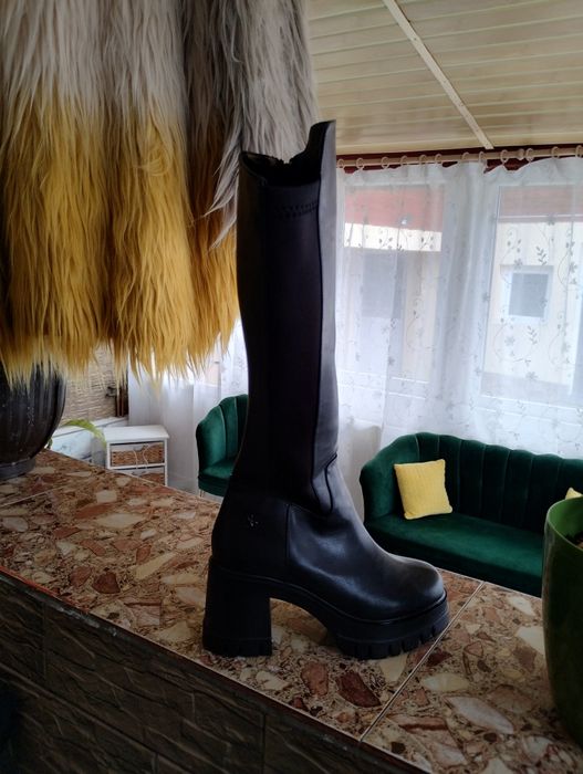 Cizme noi mărimea 37