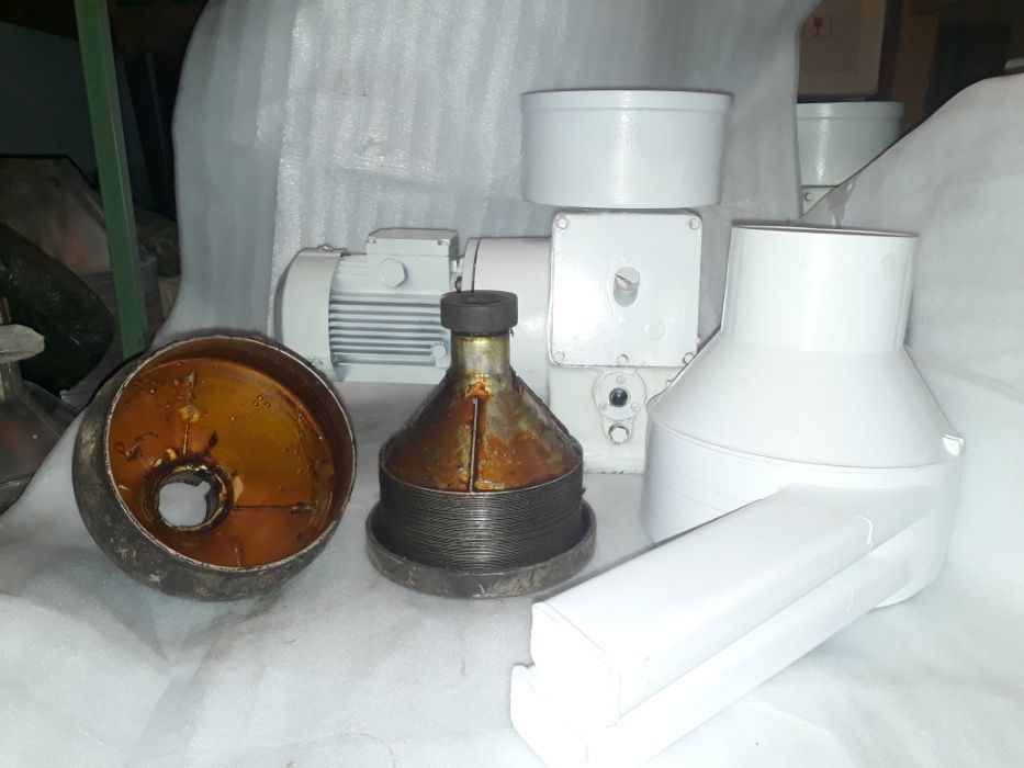 Новый Сепаратор сливкоотделитель   производительность 1000л/ч