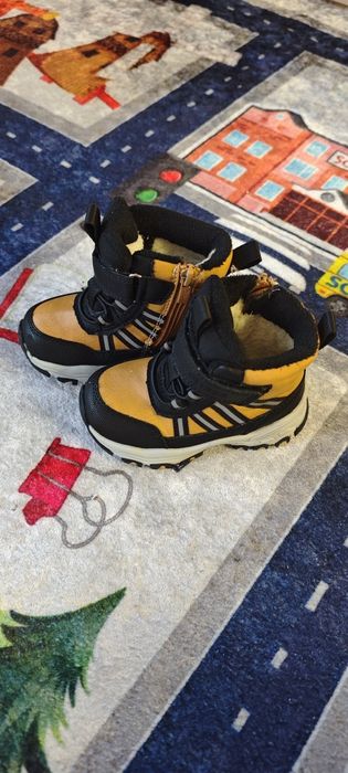 Ботушки за момче 23 номер