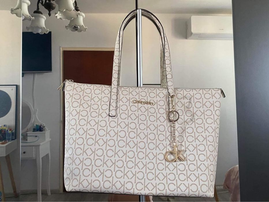 Чанта Calvin Klein - нова