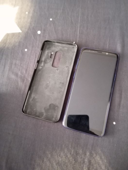 Vând telefon  folosit puțin