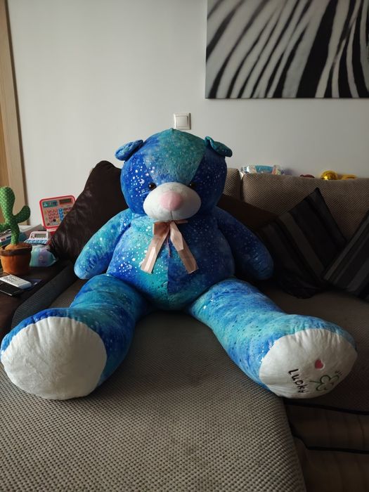 Синя мечка спечелена от коледния базар