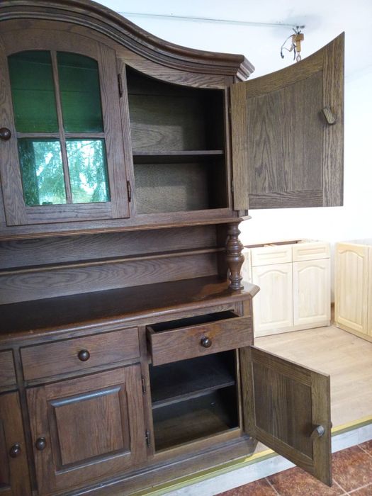 Ретро кухненски шкаф