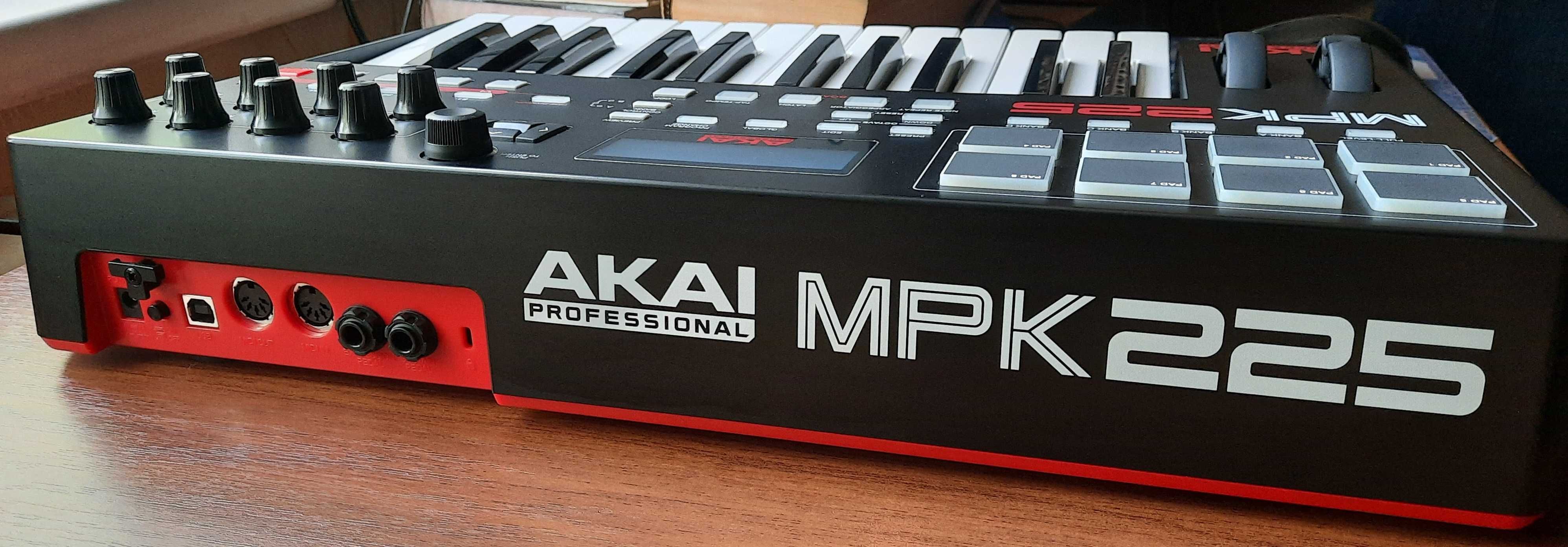 MIDI-клавиатура AKAI PRO MPK225