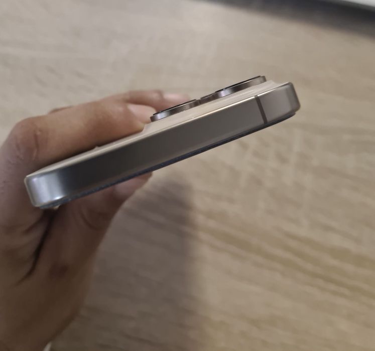 Iphone 16 promax ca nou, 27 cicluri de incarcare