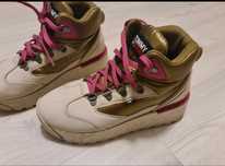 Ghete tommy hilfiger 37 piele 23,5 centimetrii