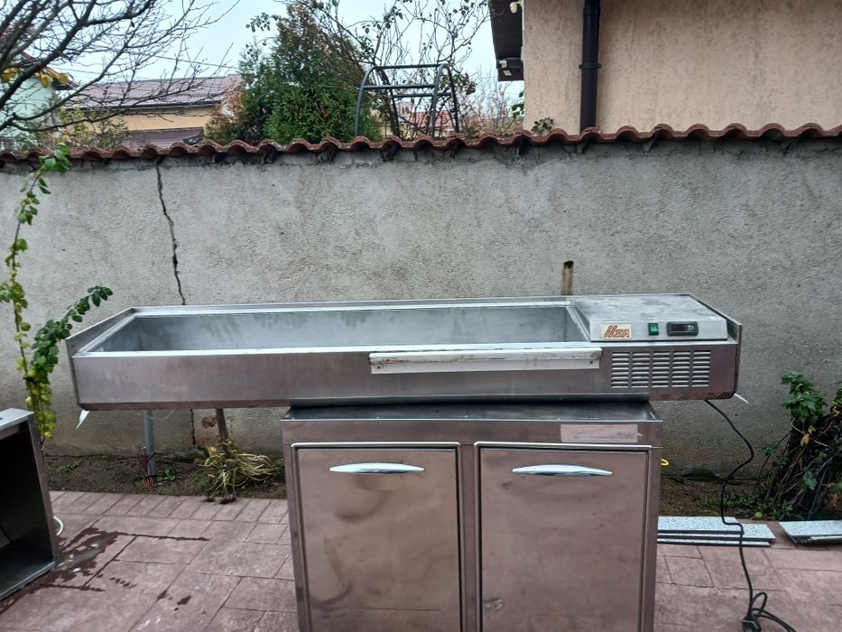 Vând echipament fast food