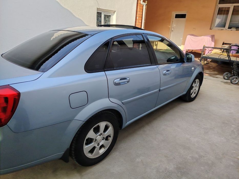 Автомобмиль гентра