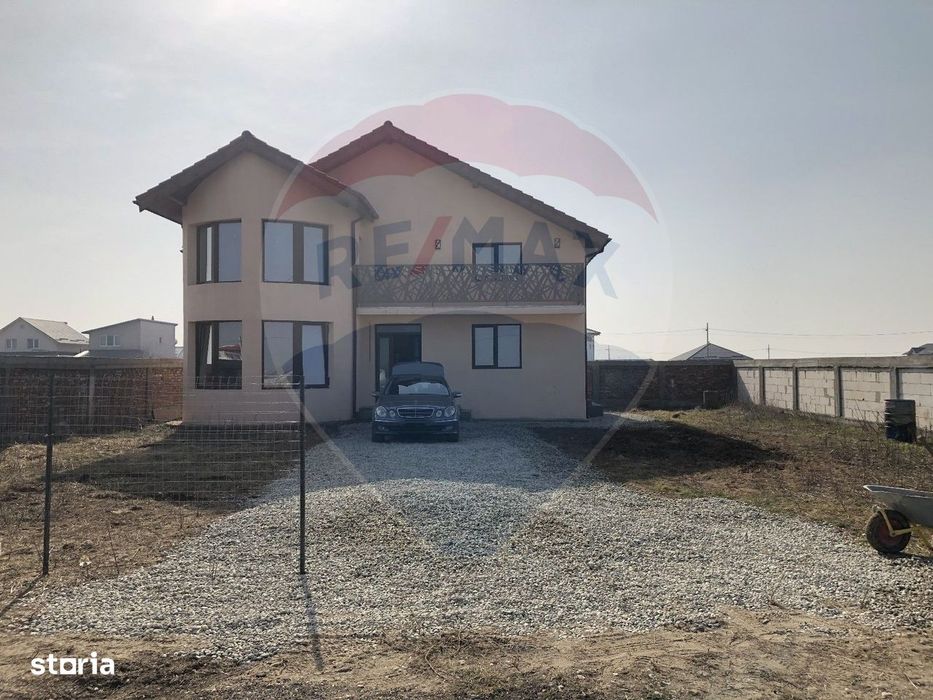 Casă / Vilă cu 4 camere de vânzare