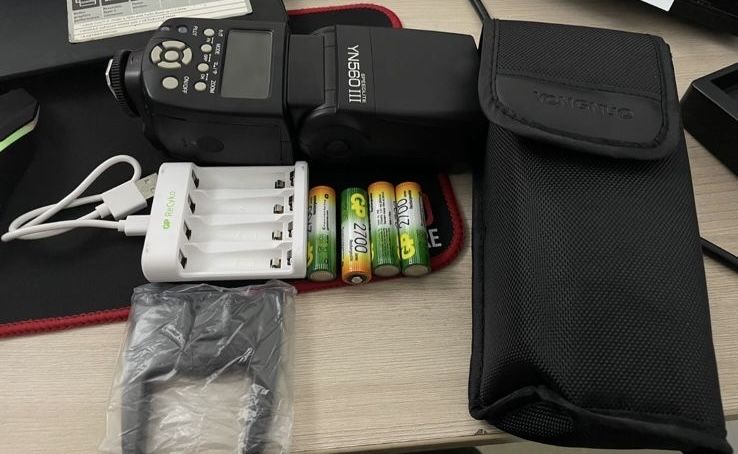 Продам вспышку для фотоаппарата