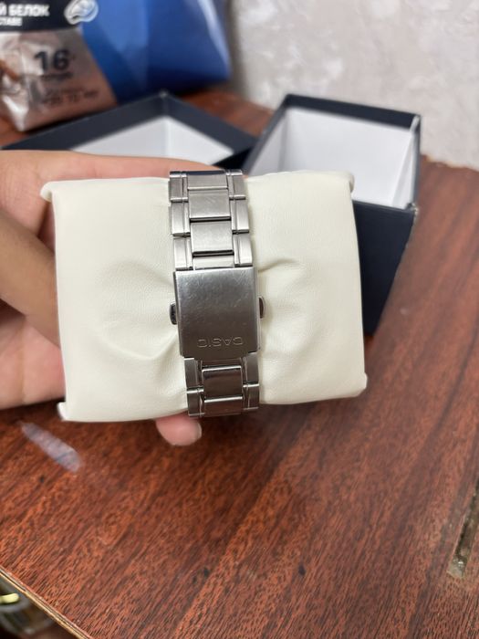 Часы CASIO  2013