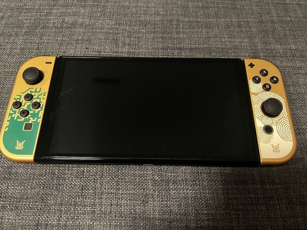 Nintendo Switch OLED Zelda TOTK Mega Package, stare perfectă