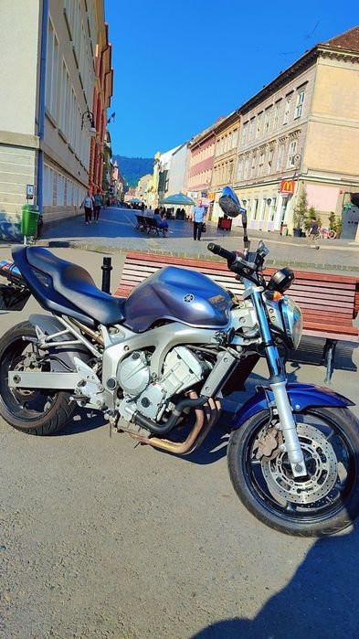 Vând Yamaha Fz6-N Limitat la A2 35 kw