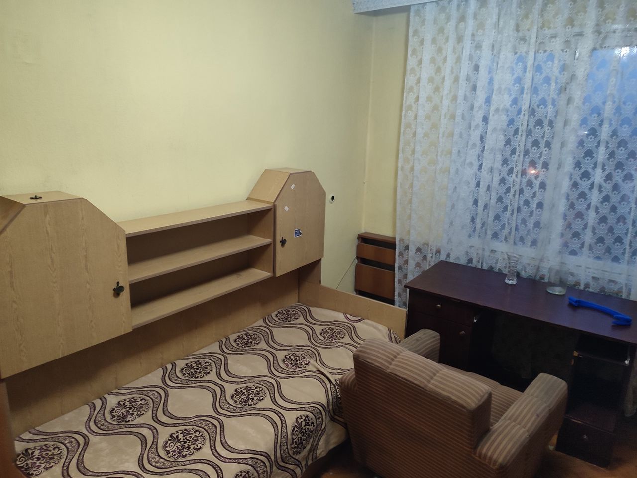 Продава се Двустаен апартамент в Враца, Квартал 103 - 68 кв.м за 4 €/кв.м - Снимка #1